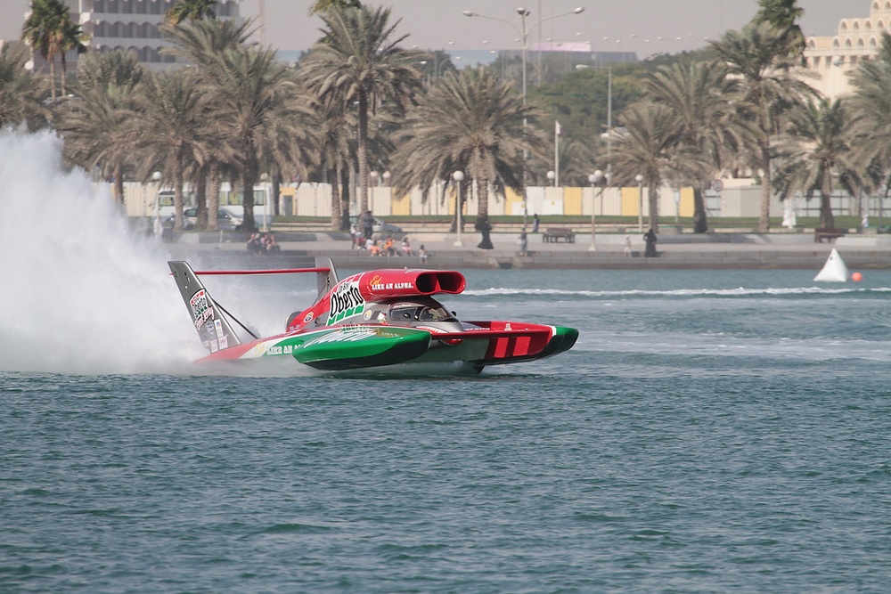 Troops Invited to Qatar's First Hydroplane Race