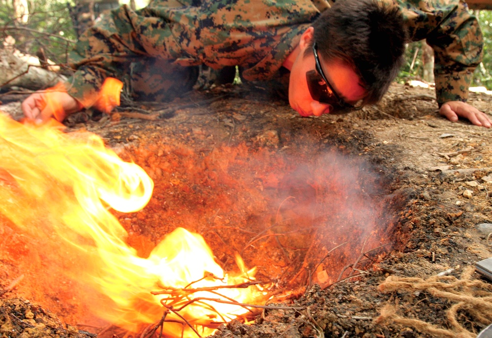 All-female Basic Jungle Environment Survival Training