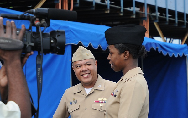 USS Wasp Sailors deliver Rotary Club donations to Jamaica