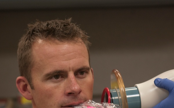 Soldiers Gets Dental X-rays