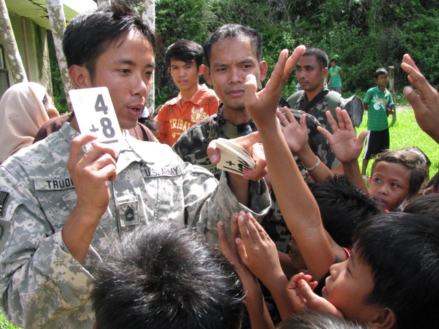 Armed Forces of the Philippines and Joint Special Operations Task Force-Philippines Teams Treat Hundreds of Patients at Medical Action Project