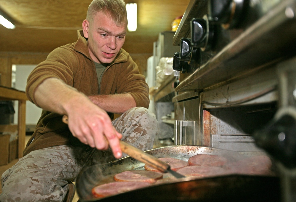 Cookin' Up a Dust Storm: Marine Puts TLC Back Into Chow