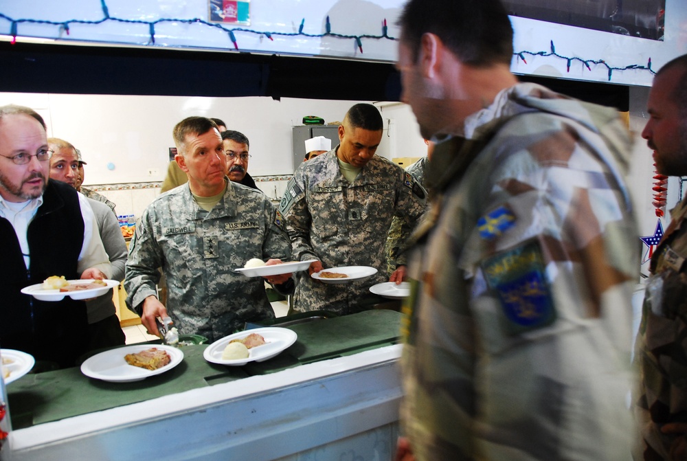 Caldwell serves turkey