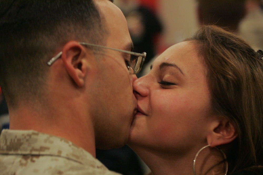 6th Communications Battalion Returns From Iraq