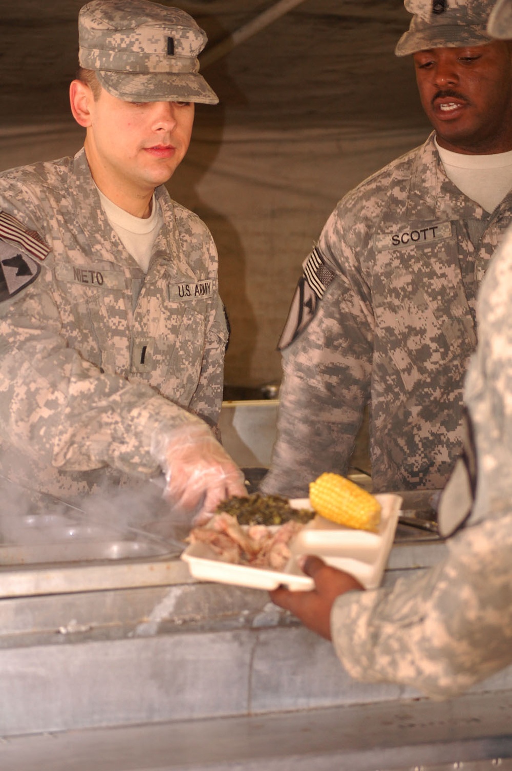 DVIDS - News - Leaders serve on Thanksgiving