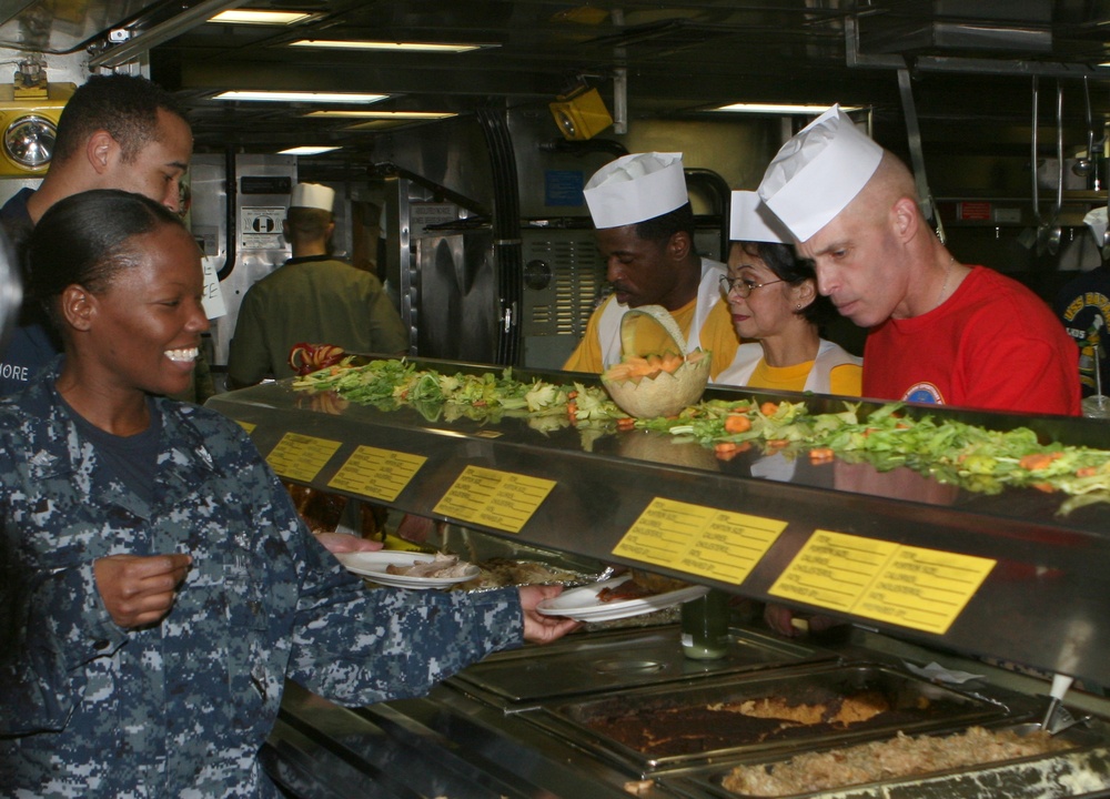 22nd MEU celbrates Thanksgiving aboard USS Bataan