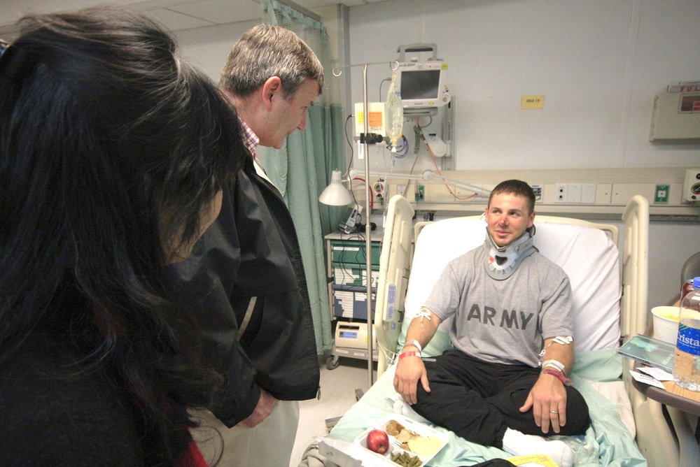 Ambassador Eikenberry makes Thanksgiving visits