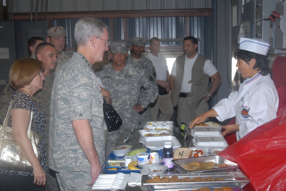 Gen. Fraser Tours JTF Guantanamo Dining Facility on Thanksgiving