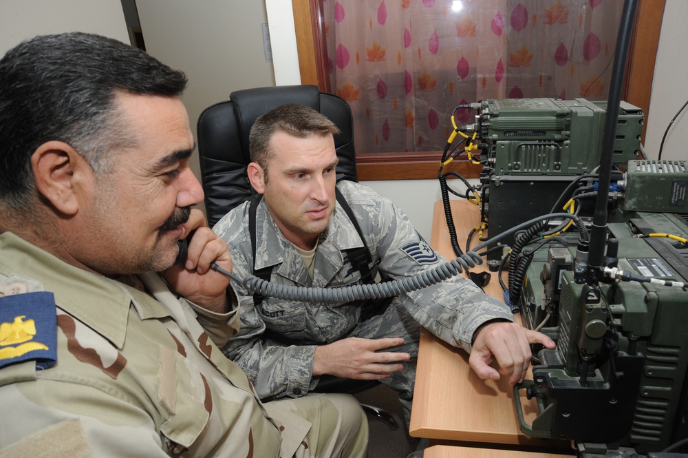 U.S. Airmen Build Relationships With Iraqi Airmen Through Communication