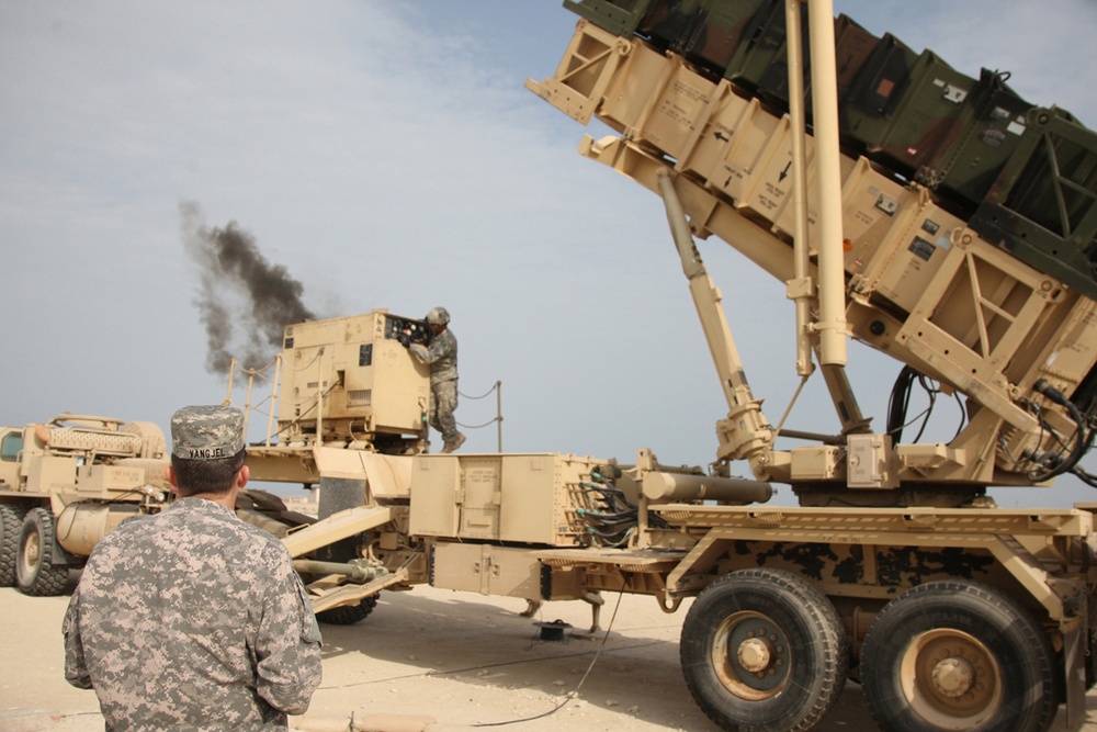 Third Army Deputy Commanding General visits Patriot Missile sites in Bahrain