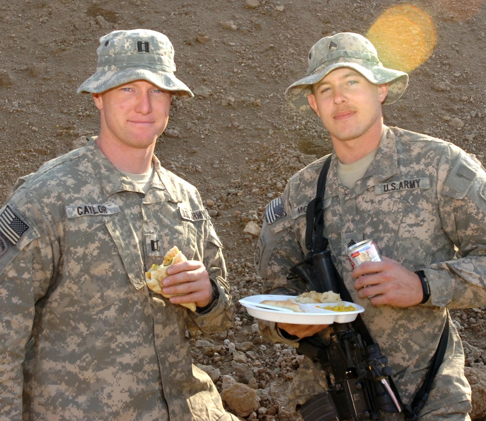 U.S. Paratroopers Enjoy a Taste of Home in Iraq
