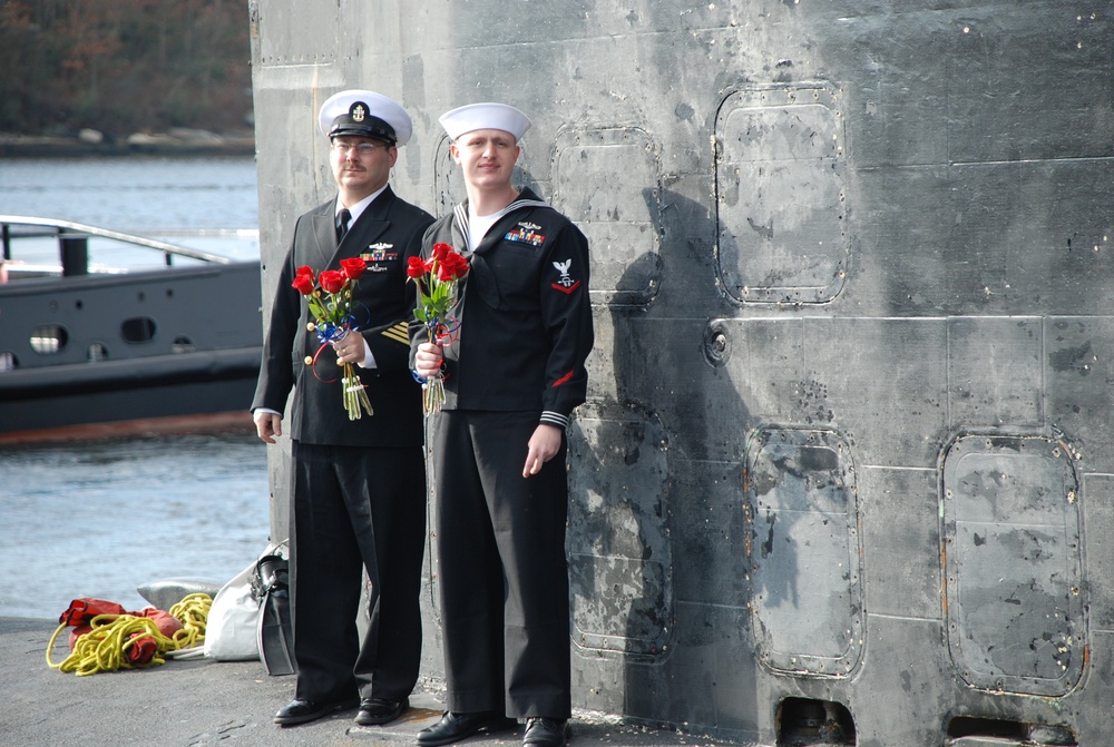 USS San Juan returns home