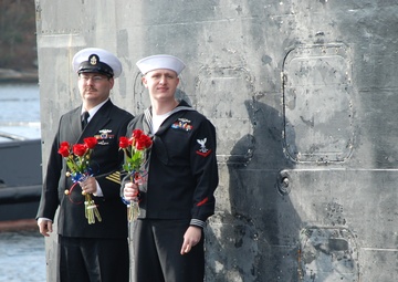 USS San Juan returns home
