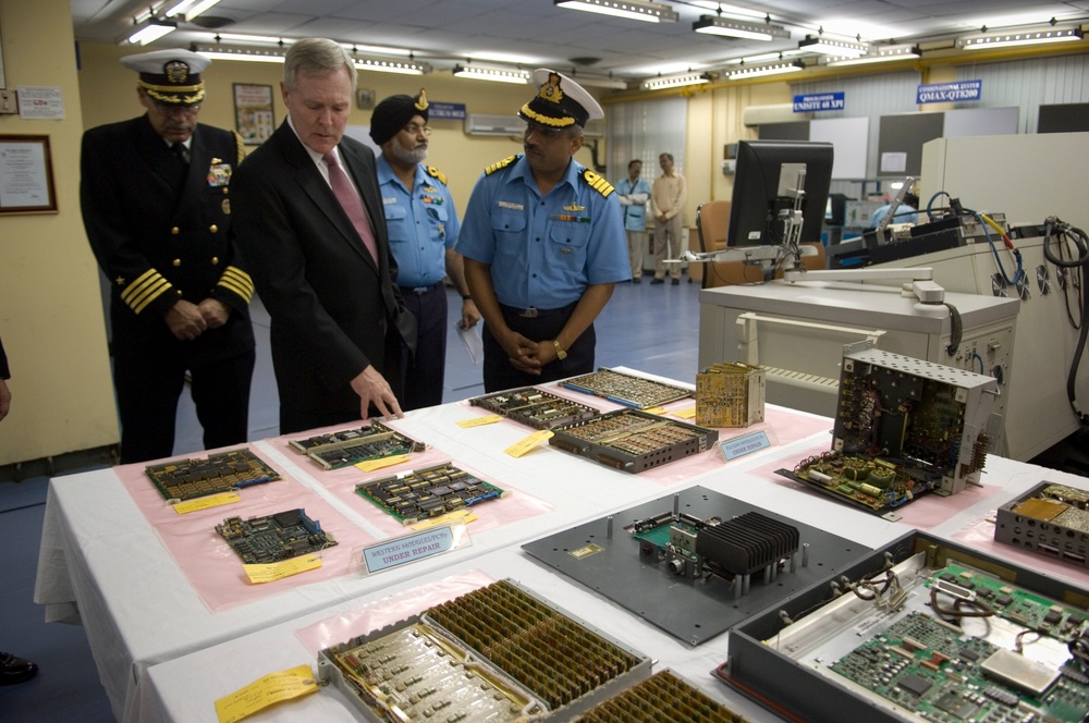 Secretary of the Navy visits service members on Thanksgiving