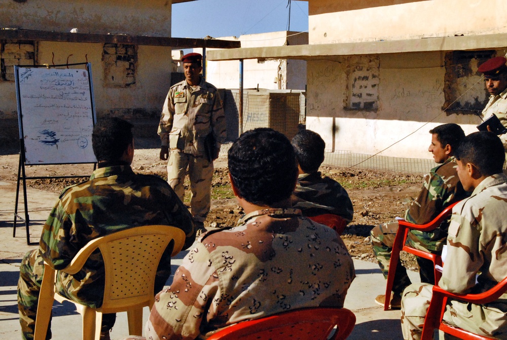Iraqi Army division makes literacy a priority