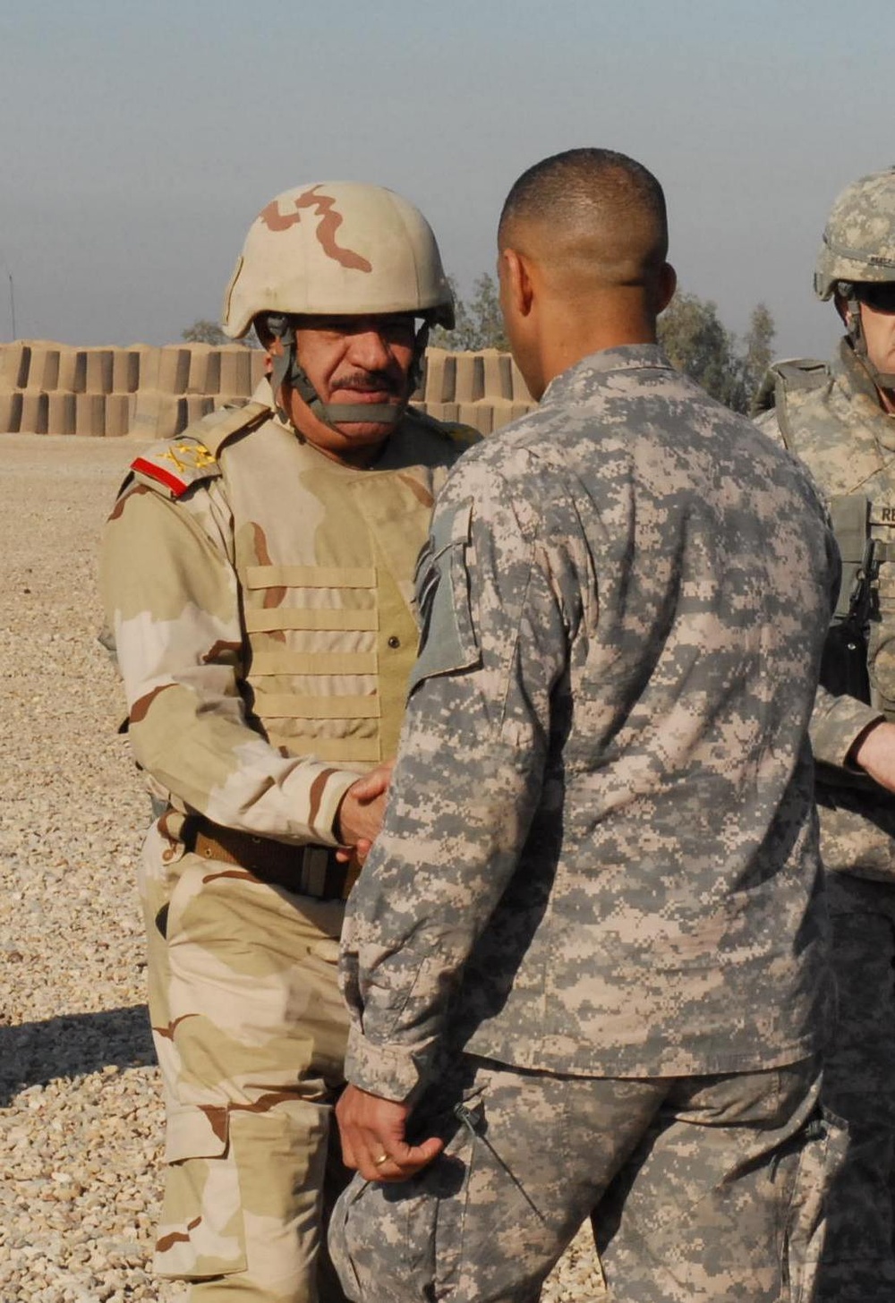 Commandos brief BOC commander