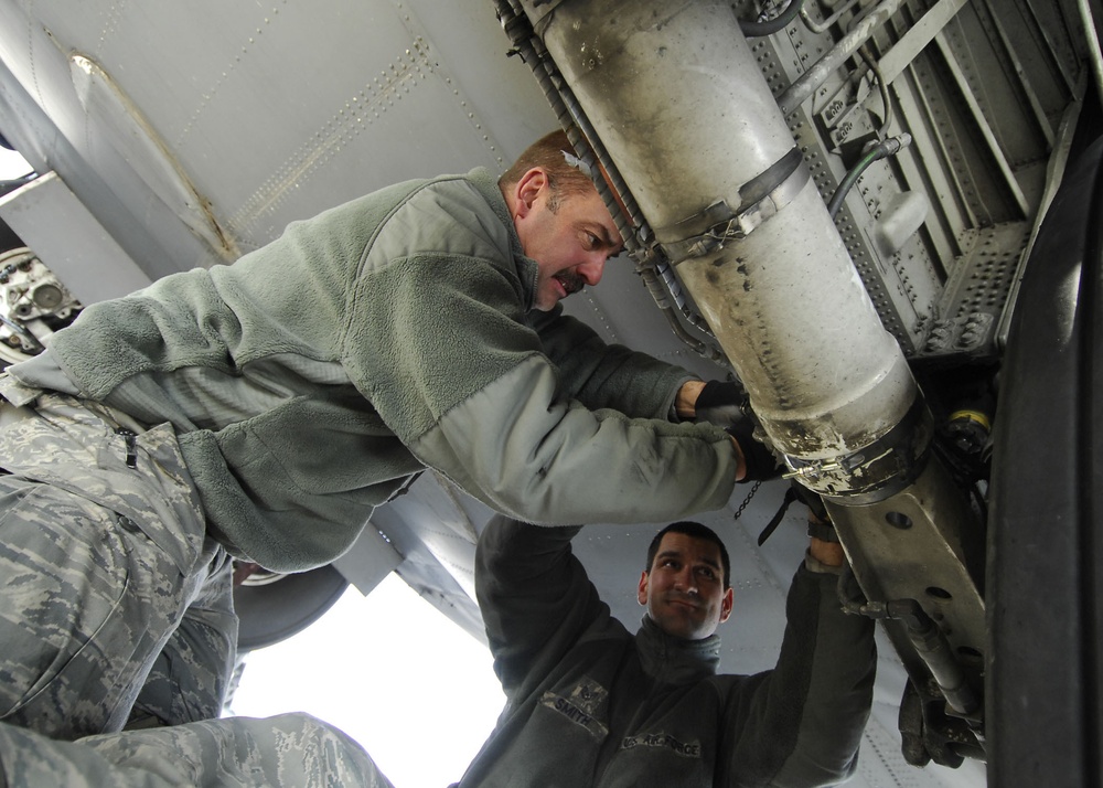 C-130 landing gear inspection