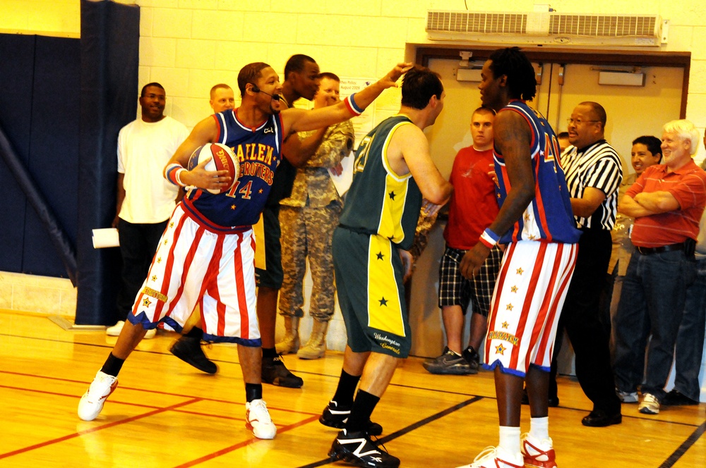 Globetrotters Show Support for Deployed Service Members
