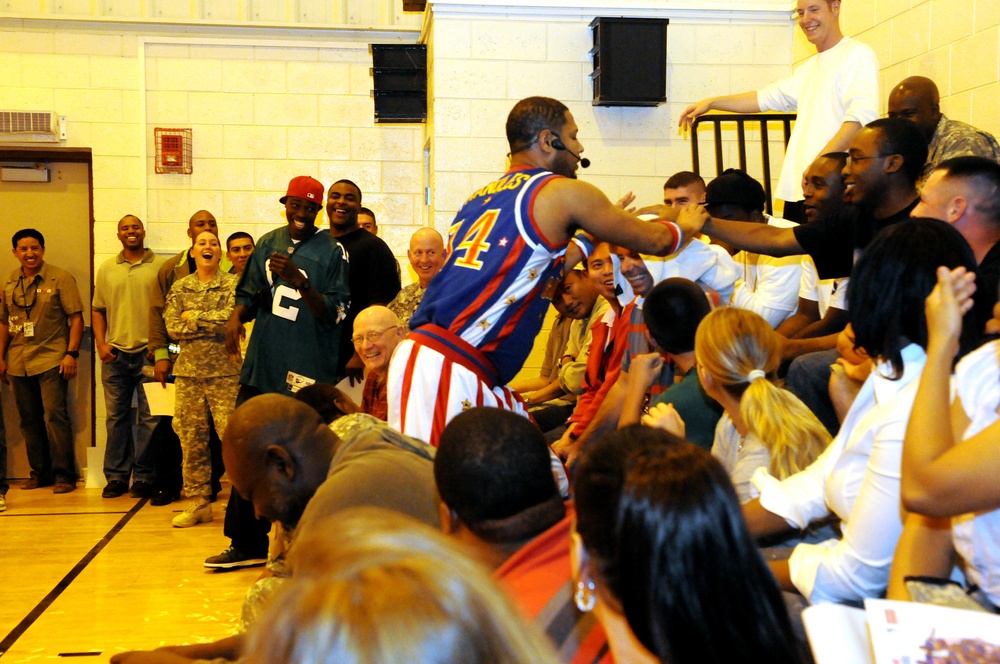 Globetrotters Show Support for Deployed Service Members