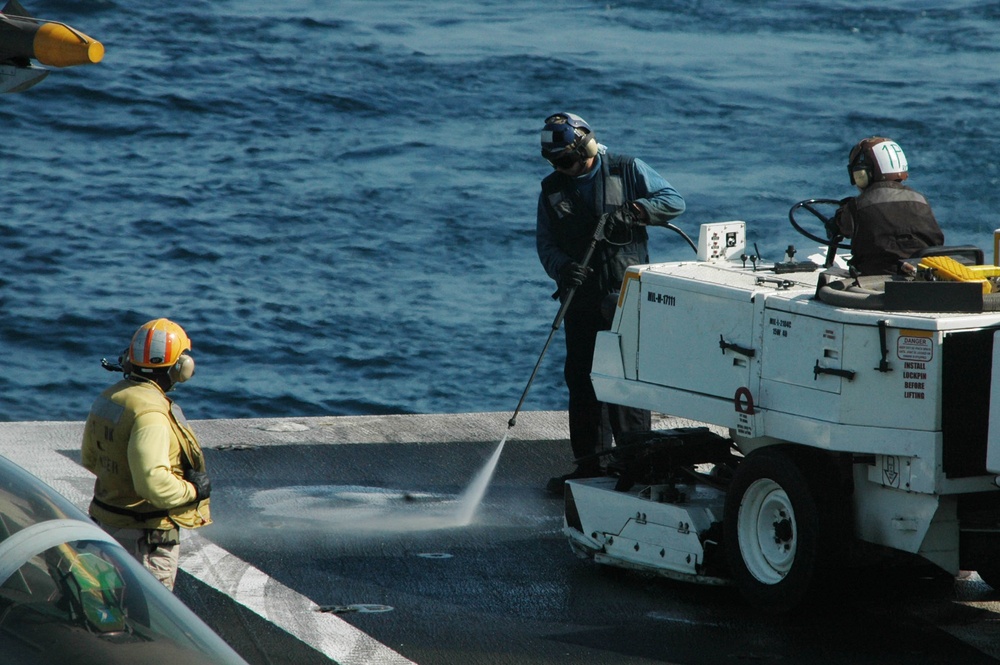 USS Nimitz continues operations in the Persian Gulf