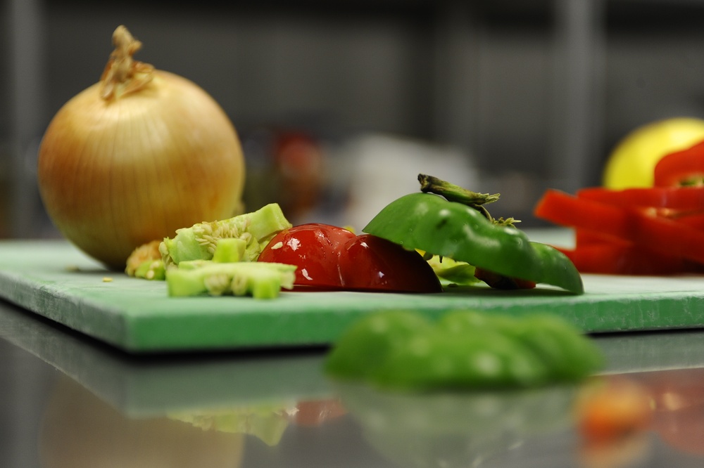 Airmen Compete in Culinary Challenge to Become Top Chef