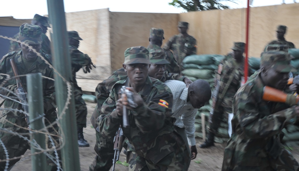 Ugandan People's Defense Force Soldiers Complete U.S. Course