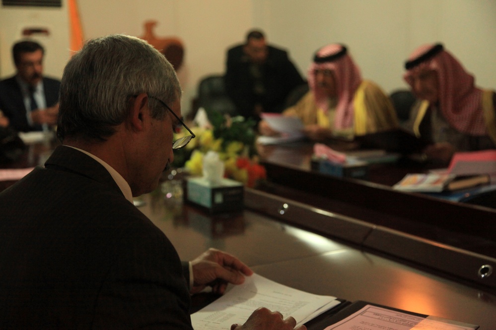 Local province leaders hold meeting