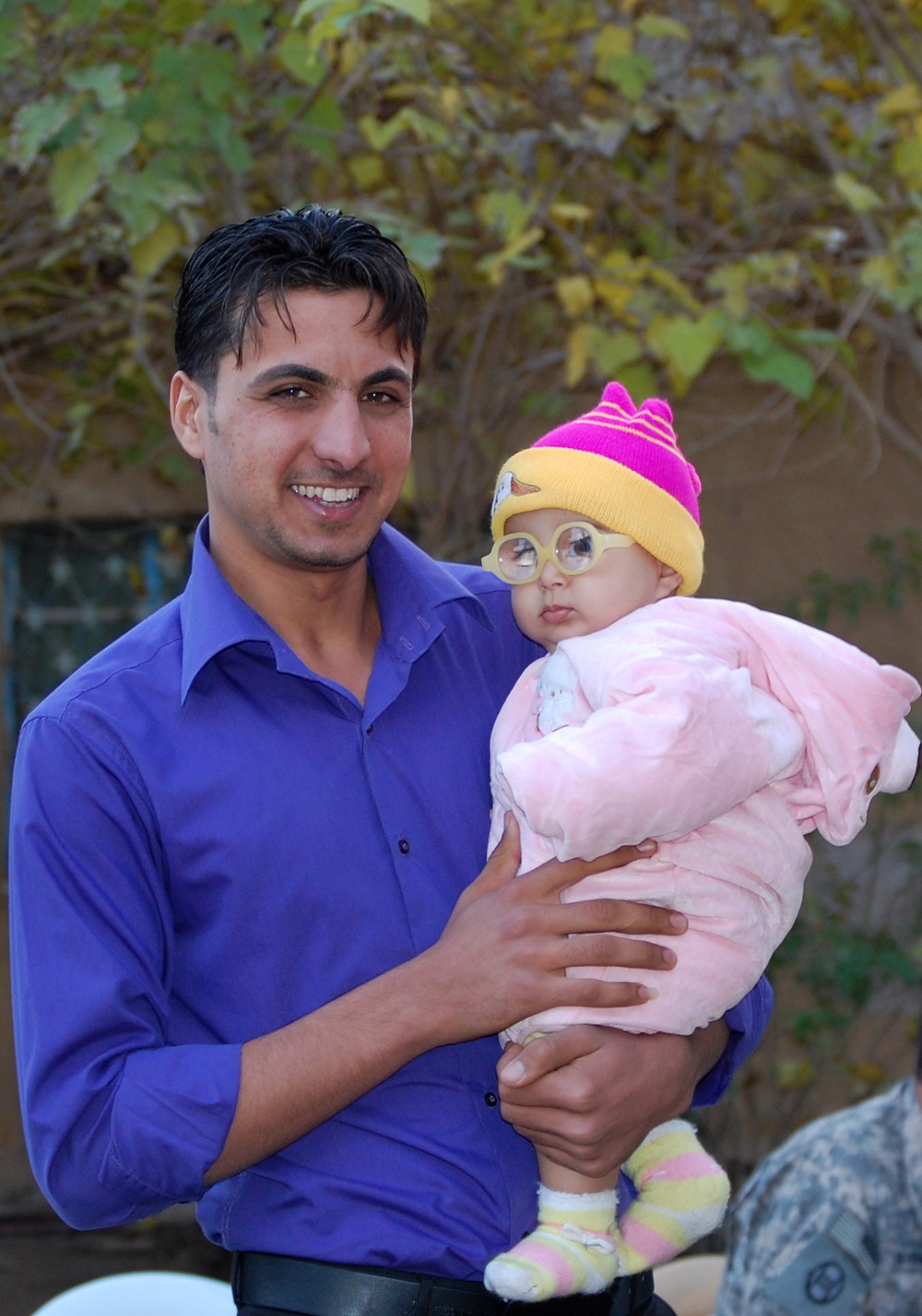 W. Va. Soldiers, families fund Iraqi baby's journey for sight
