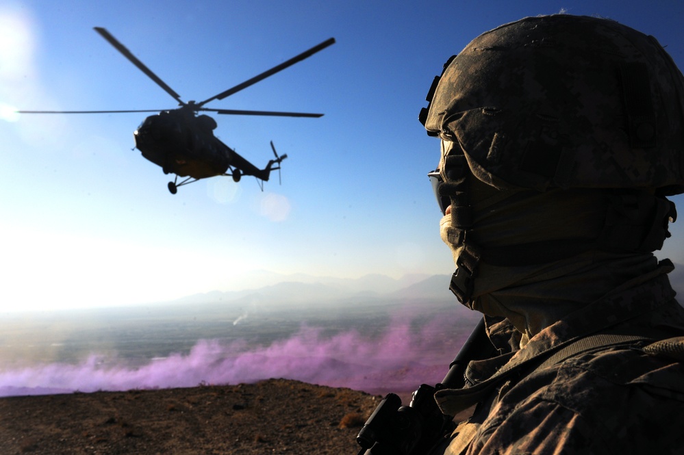 US, Polish Troops Fast Rope, Train to Save Lives
