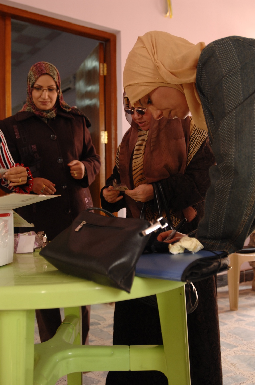 Iraqi women receive schooling