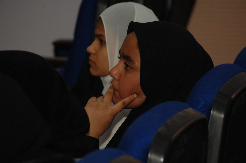Iraqi women receive schooling
