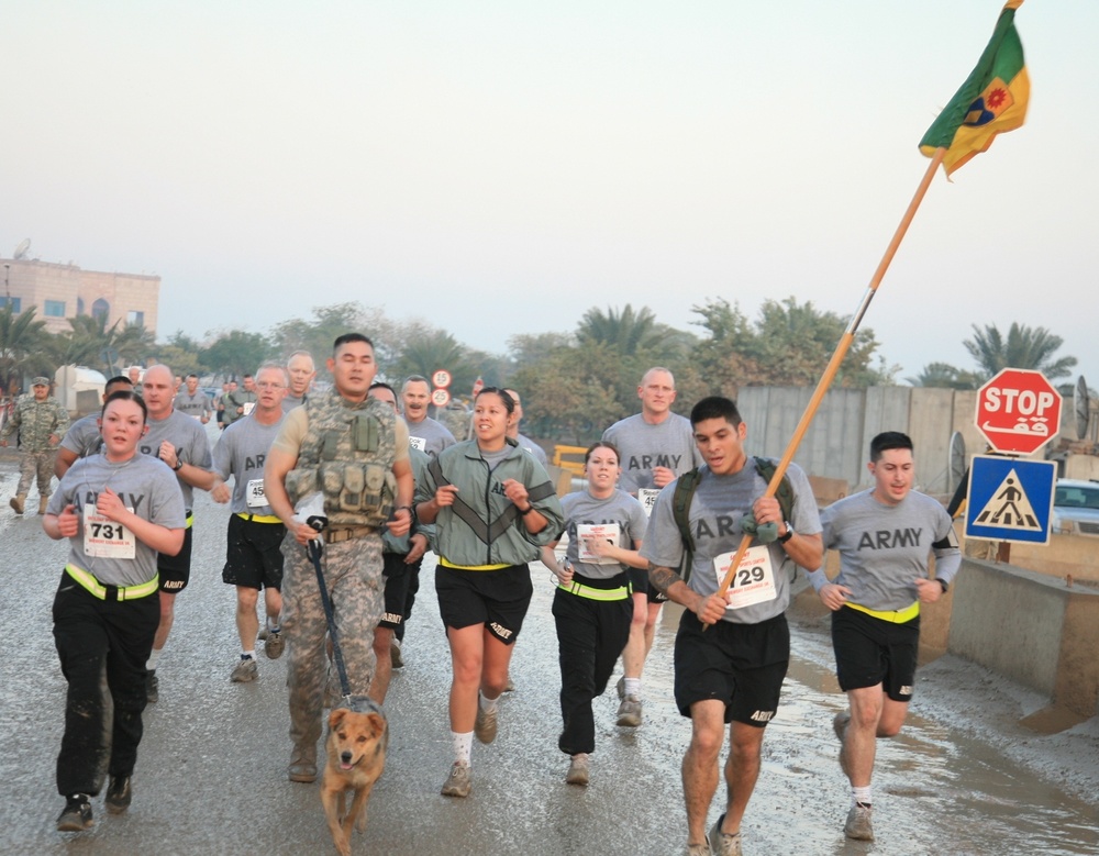 Guardsmen Celebrate National Guard's Birthday With a Run in Baghdad