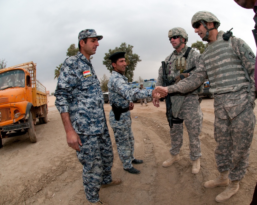 Iraqi Police Declared Heroes for Stopping Husaybah Car Bombing