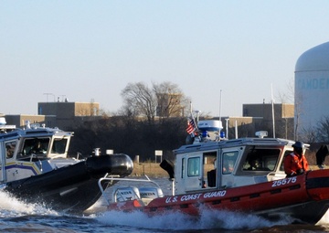 Coast Guard, Philadelphia Marine Police: strong partnership, strong results