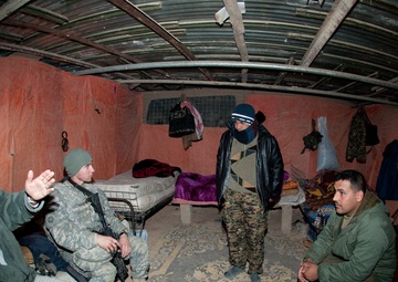 US-Iraqi partnership halts smuggling across Syrian border