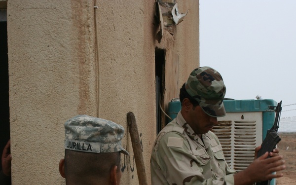 Iraq's first line of defense secures border crossing