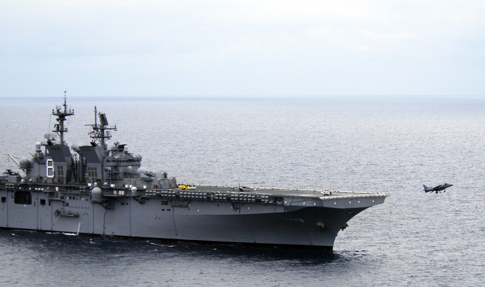 AV-8B Harrier launches from USS Makin Island