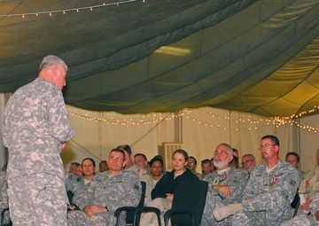 U.S. Army Corps of Engineers General builds morale during holiday visit
