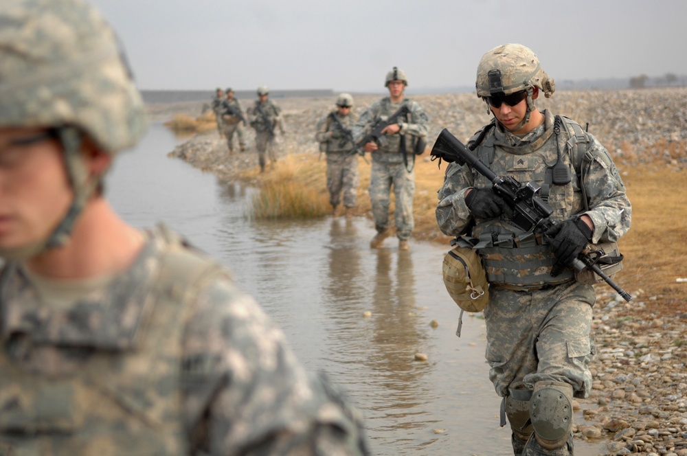 5th SBCT, 2nd ID troops conduct patrol in Arghandab River Valley