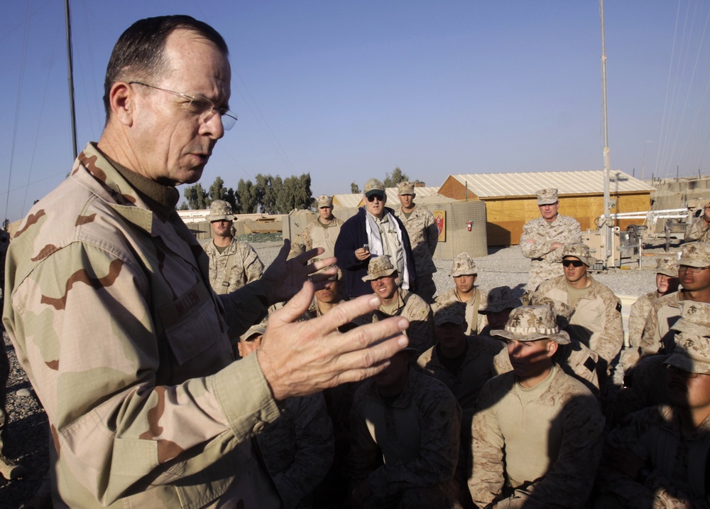 Adm. Mullen tours Afghanistan market alongside Marines, views progress