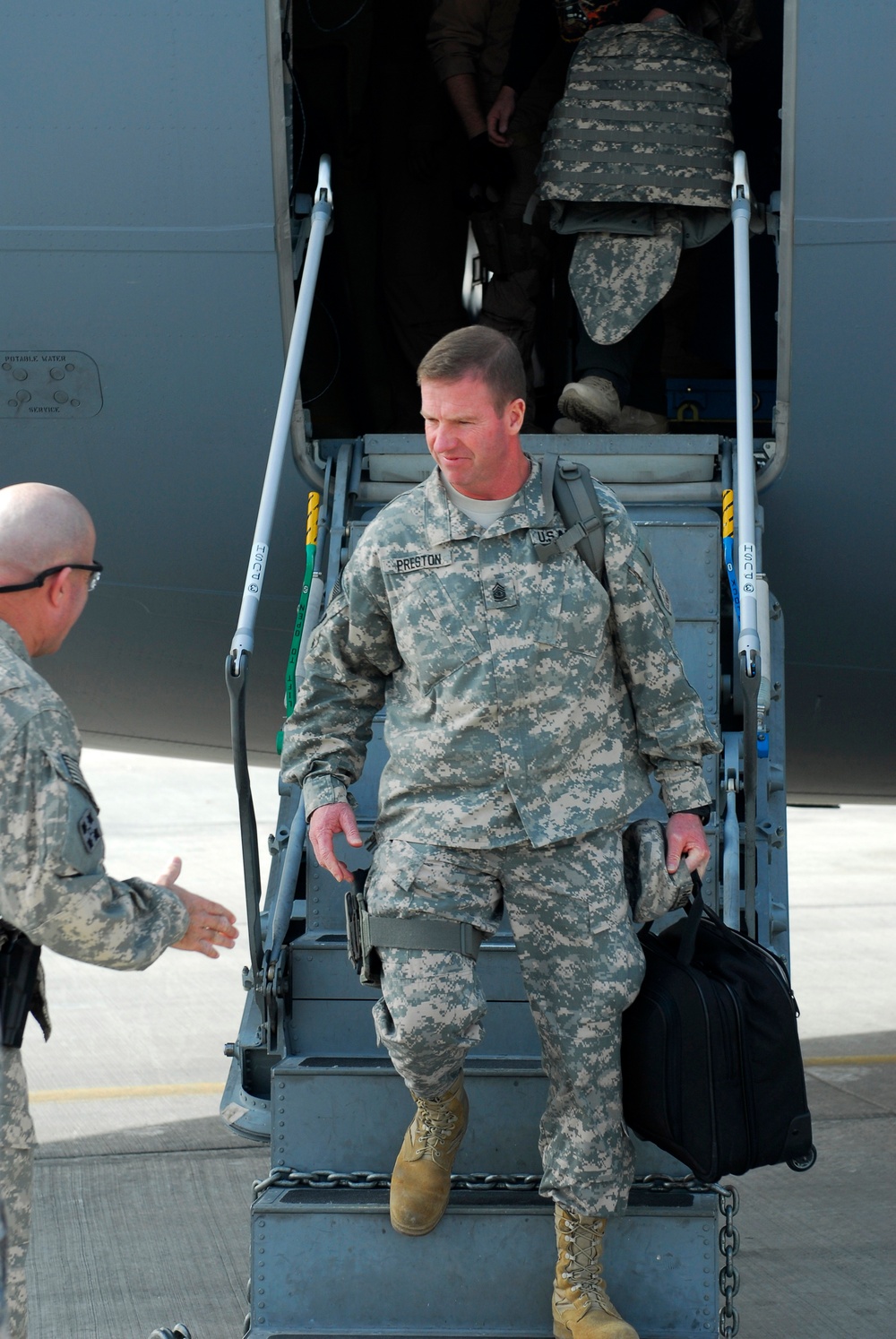 Sgt. Maj. Of the Army brings USO tour to Iraq