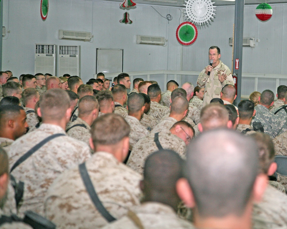 Chairman Visits MNF-W Service Members