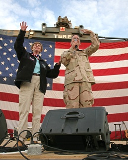 Chairman Visits MNF-W Service Members