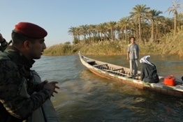 Riverines maintain Basrah's waterways