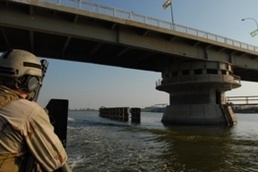 Riverines maintain Basrah's waterways