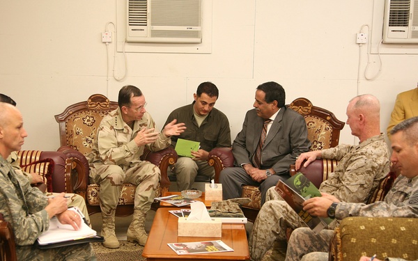 Chairman Visits MNF-W Service Members