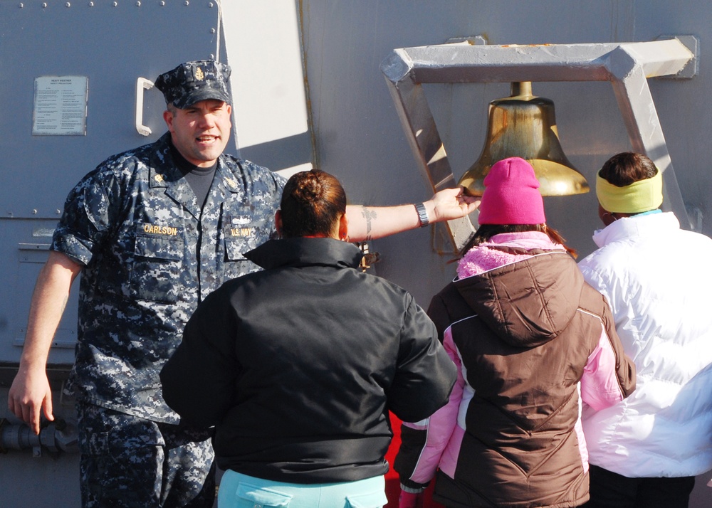 Sailors give children tour of USS Mahan