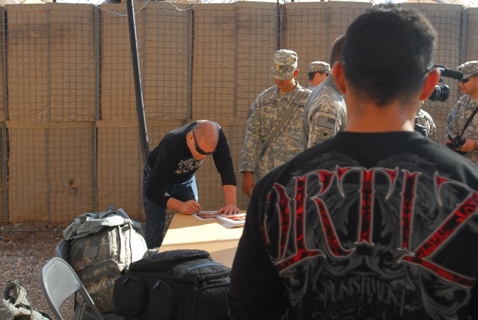 UFC fighter Tito Ortiz visits service members