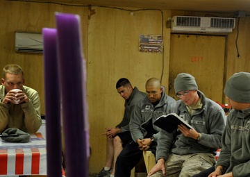 Cavalrymen Celebrate the Season