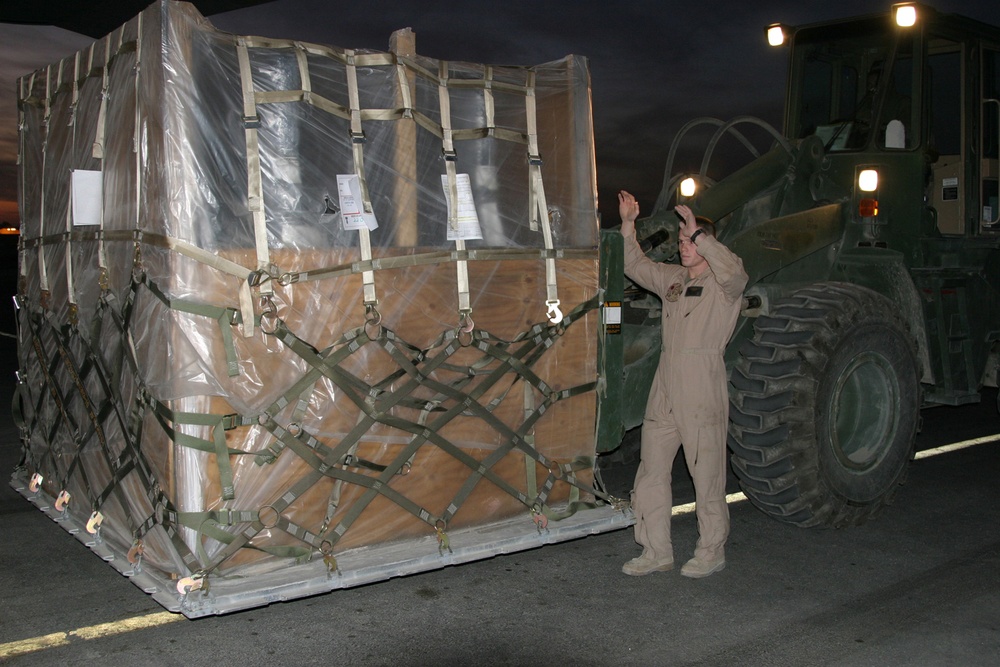 Raiders transport troops, cargo for MEB-A